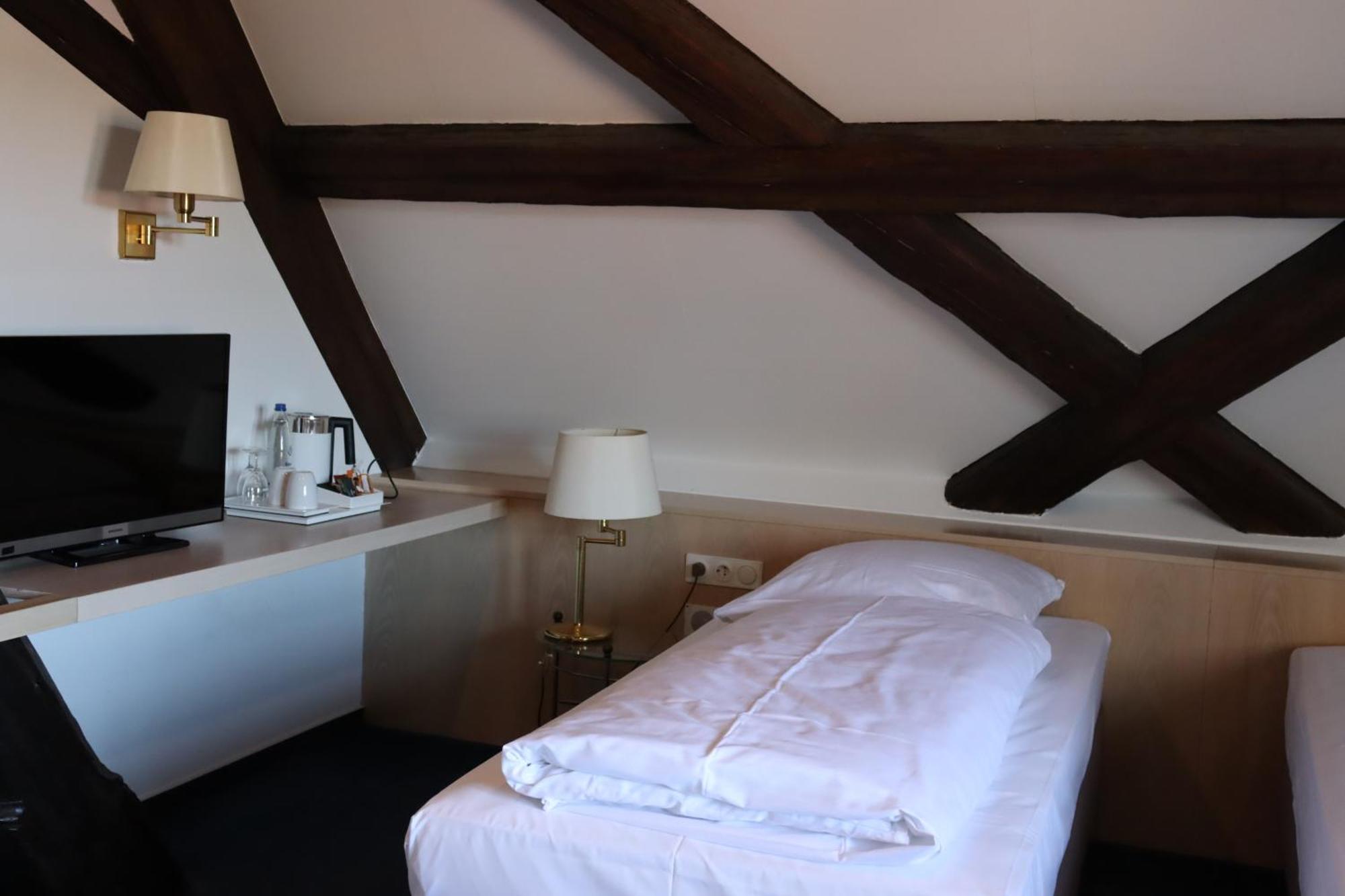 Herzogskelter Restaurant Hotel Gueglingen Bagian luar foto